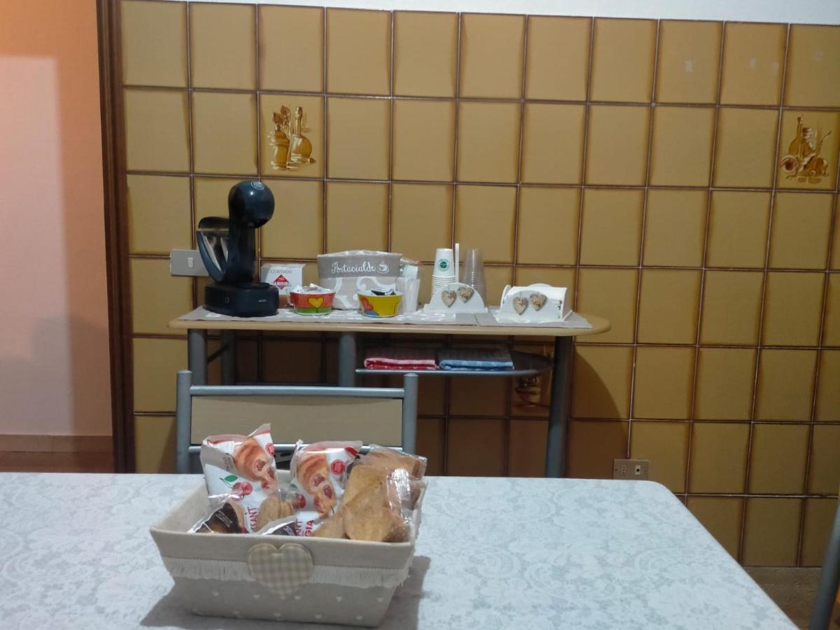 Kiki Beb 卡尔博尼亚 外观 照片